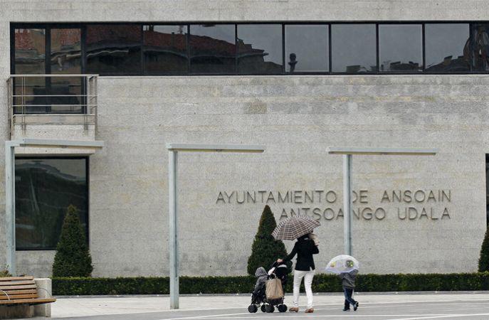 Tres detenidos por robos en Ansoin y en un polgono industrial de Orkoien