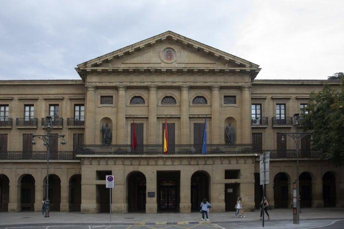 Un apagn por una avera de luz deja a oscuras el Palacio de Navarra